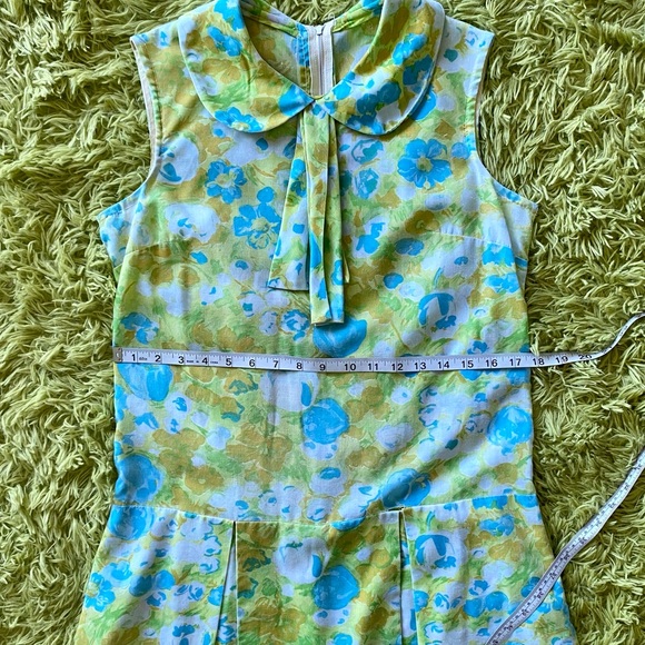Vintage Floral Playsuit / Romper W/ Peter Pan Collar - Picture 14 of 14